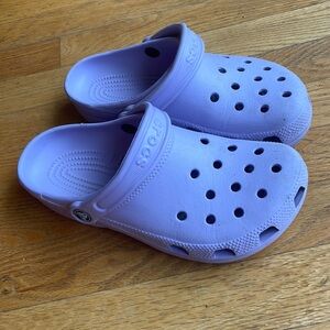 Light purple crocs